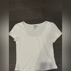 H&M White Short Sleeve Scoop Neck Tee
